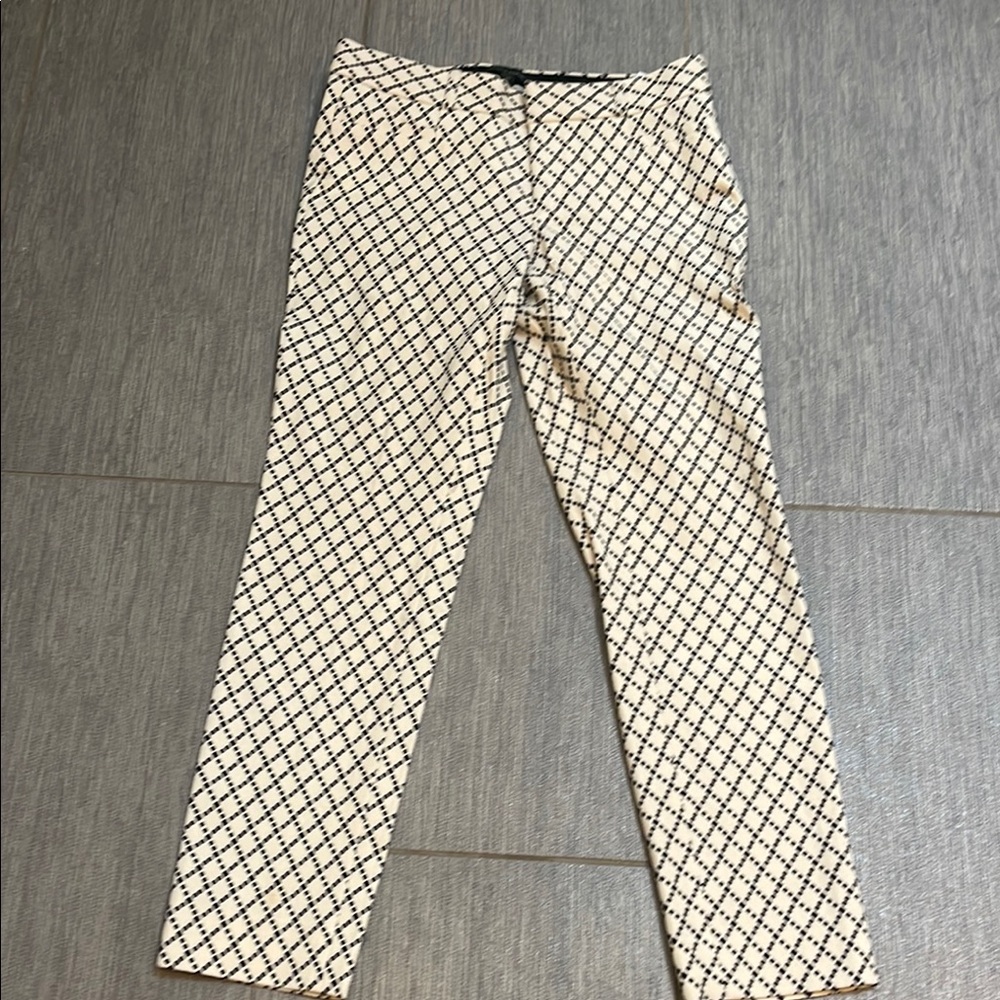 Banana Republic brand new size 0 petite with slit pockets